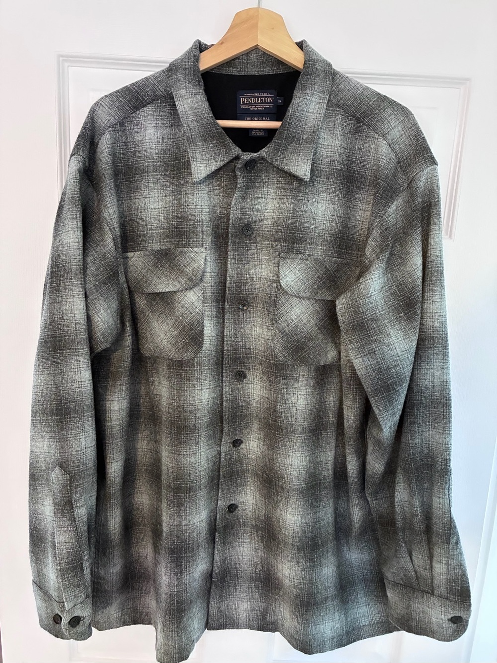 Pendleton Gray and Black Plaid Wool Shirt Jacket